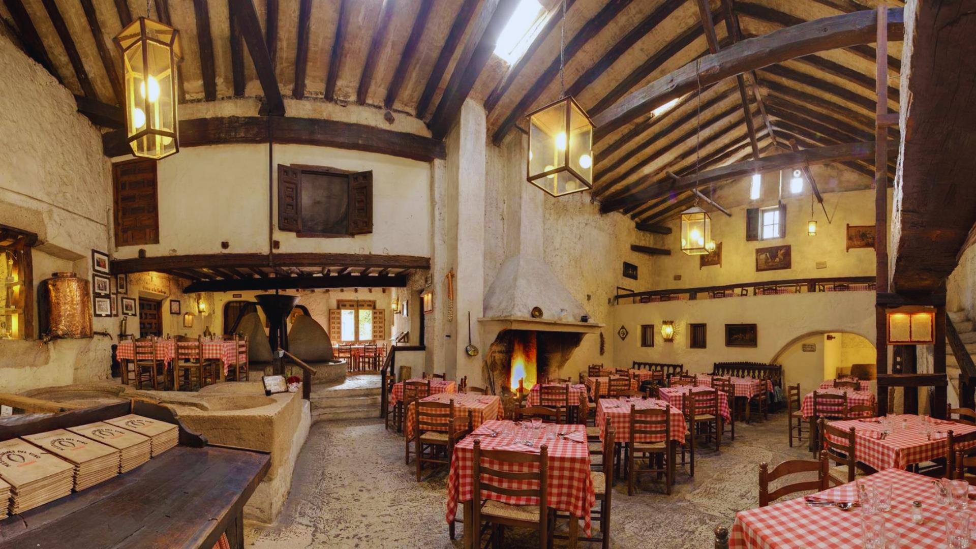 Restaurant in Chinchón - Cuevas del Vino