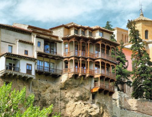 De hangende huizen in Cuenca – een meesterwerk boven de Kliffen